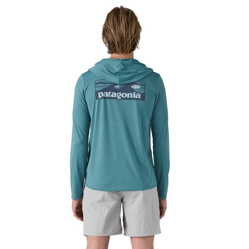 Patagonia M’s Capilene Cool Daily Graphic Hoody – New for 2025 Boardshort Logo Tones: Wetland Blue X-Dye / BTWX XS